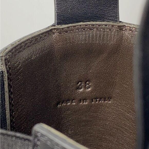 Bottega Veneta Contrast-Sole Leather Tire Chelsea Boots size 38 - Picture 7 of 11
